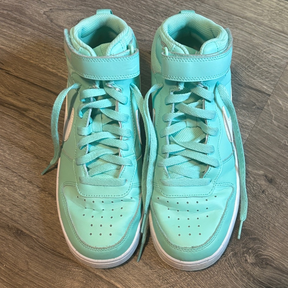 Nike Teal and White Sneakers Hi-Top - Picture 6 of 9